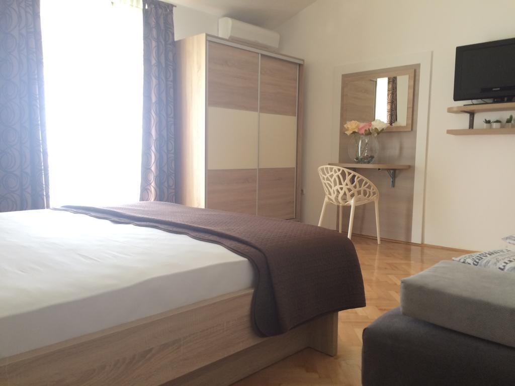 Apartmani Adriatic Ana Novalja Exterior foto