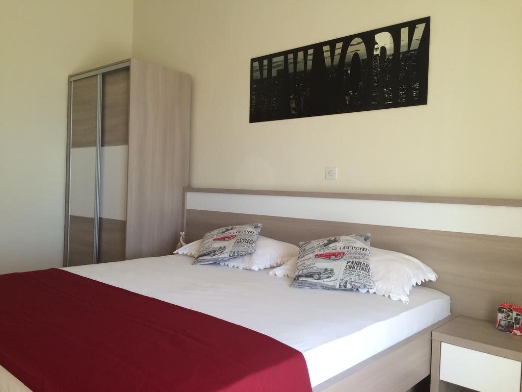Apartmani Adriatic Ana Novalja Exterior foto