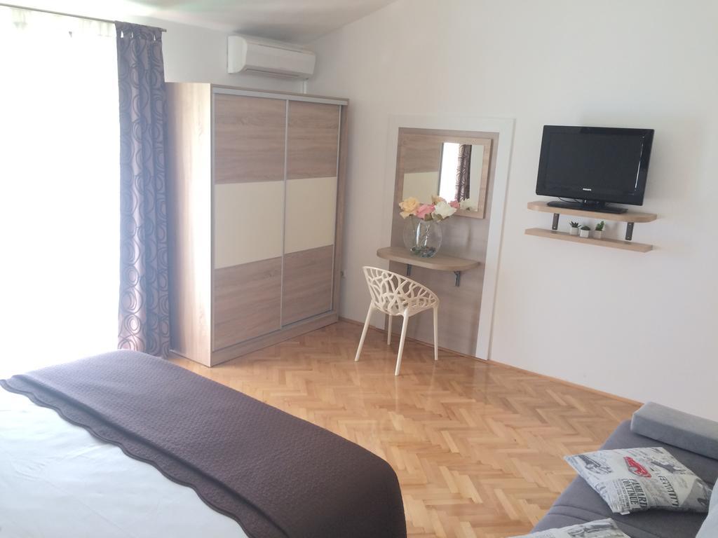 Apartmani Adriatic Ana Novalja Exterior foto