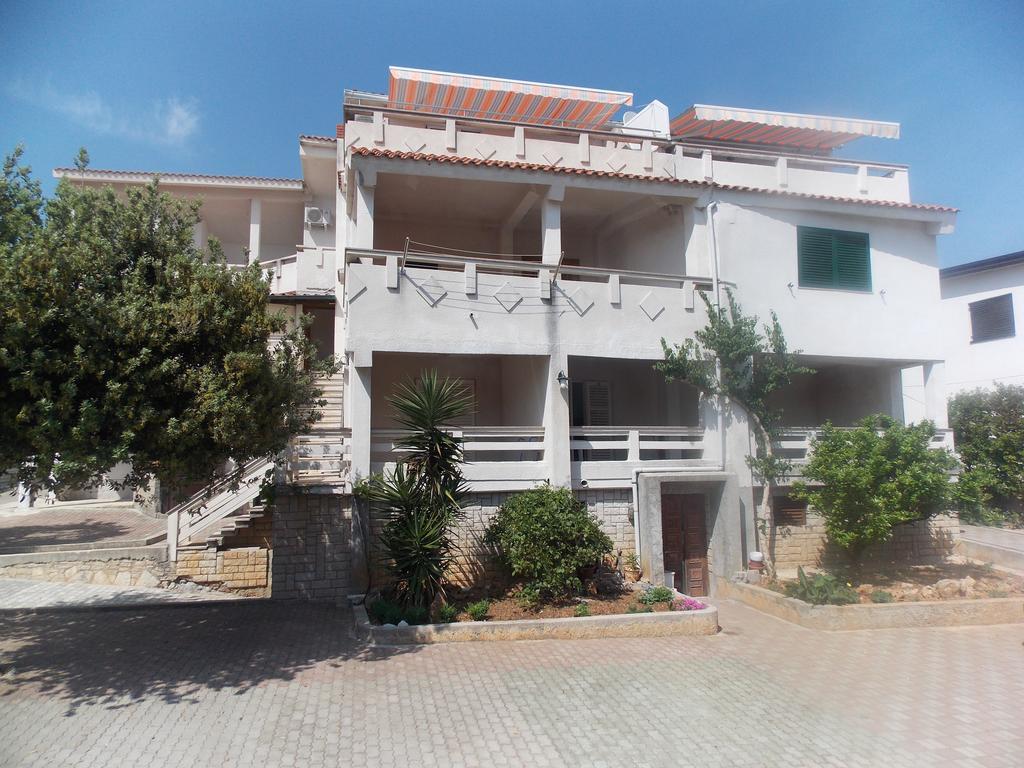 Apartmani Adriatic Ana Novalja Exterior foto