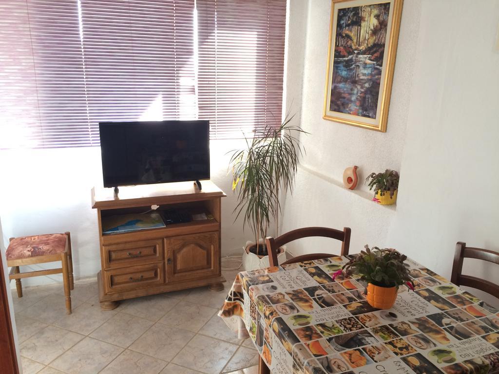 Apartmani Adriatic Ana Novalja Exterior foto