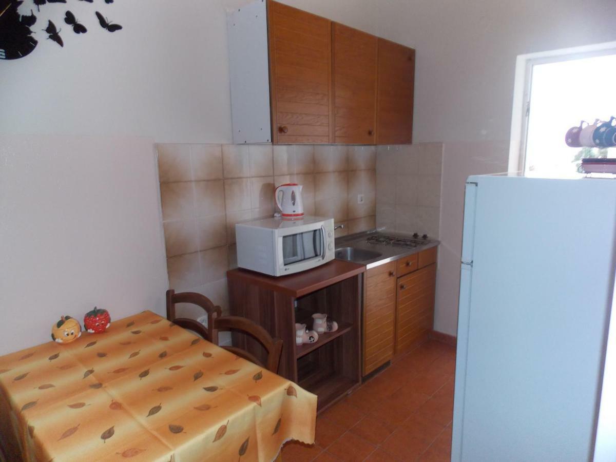 Apartmani Adriatic Ana Novalja Habitación foto